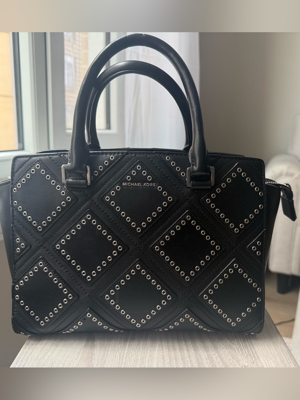 Micheal Kors Selma Large Black Leather Diamond Grommet Satchel Silver Hardware - Picture 2 of 15